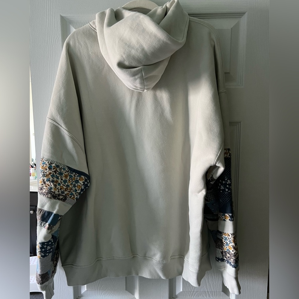 Abercrombie Hoodie - Picture 3 of 3